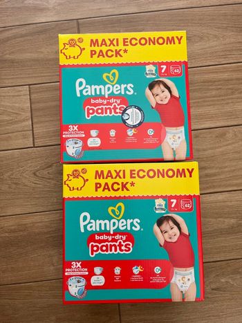 Couches Pampers Pants taille 7