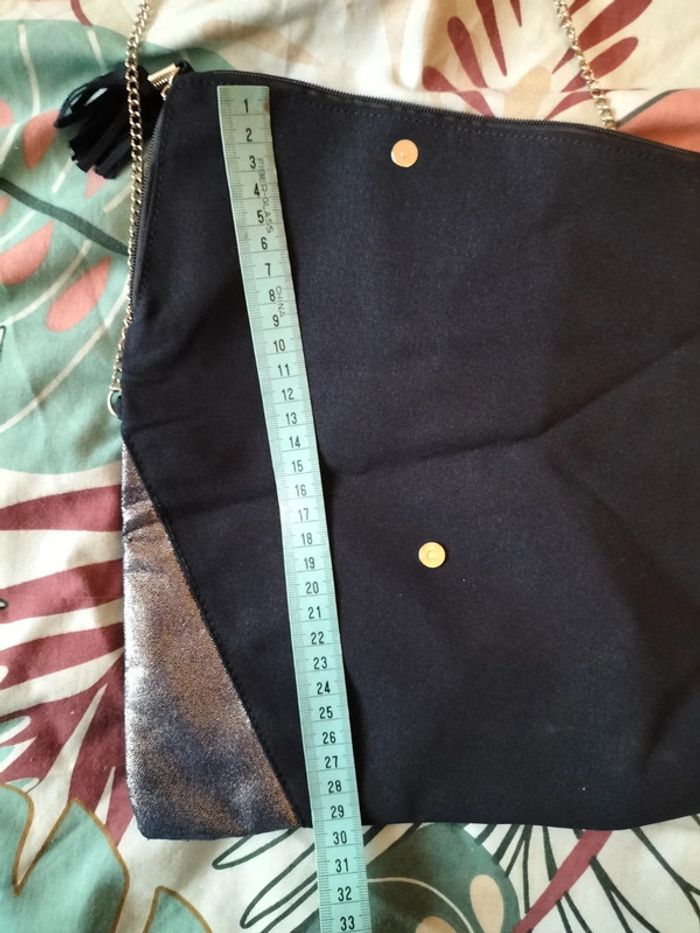 Pochette avec lanière chaînette - photo numéro 7