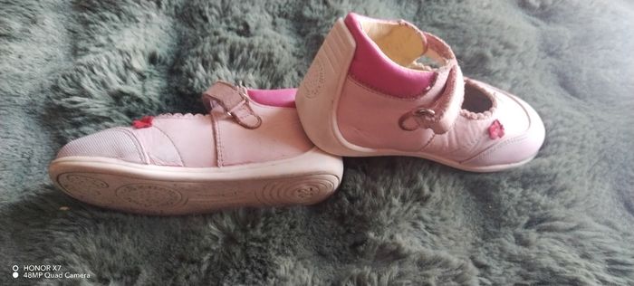 Paire de chaussure pointure 22 - photo numéro 3