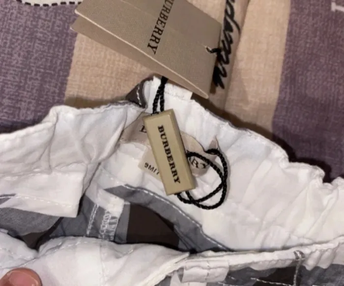 Short burberry 6/9 mois - photo numéro 4