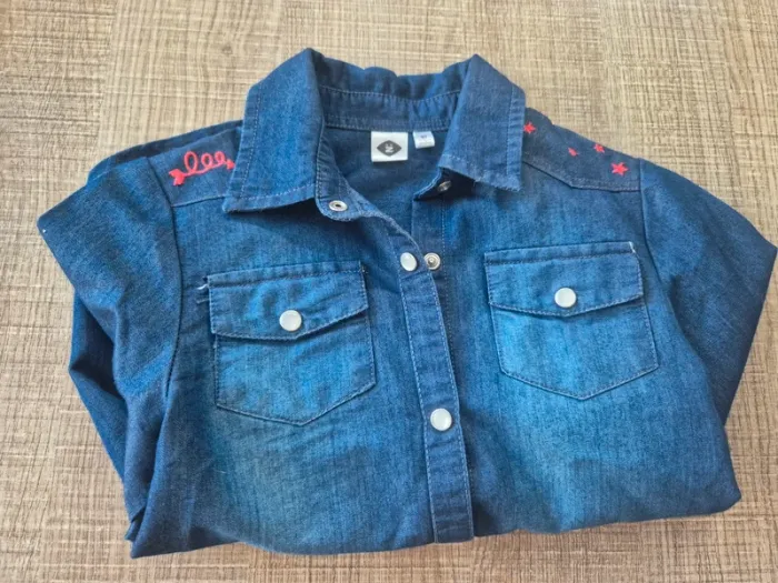 Chemise en jean Z 5 ans en parfait état