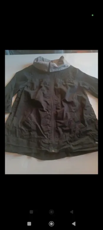 veste blouson  trench femme Puma taille 42 manche 3/4 ou longues