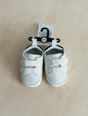 Baskets Kiabi taille 3/6 mois
