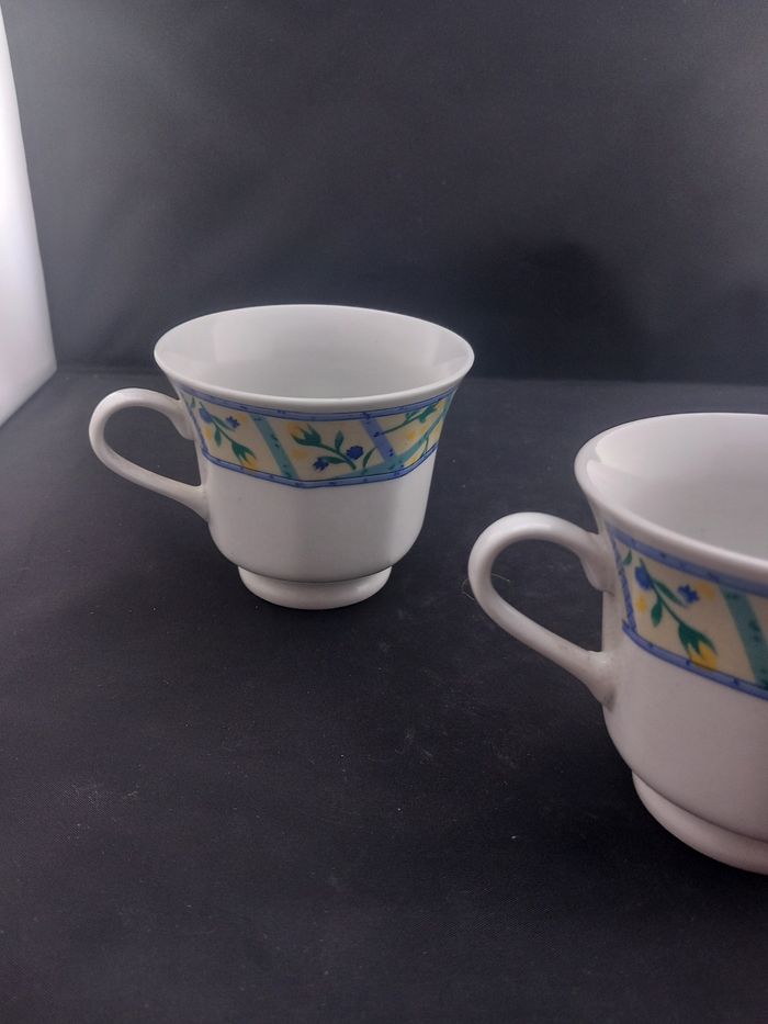 3 Tasses à café avec fleurs - photo numéro 3