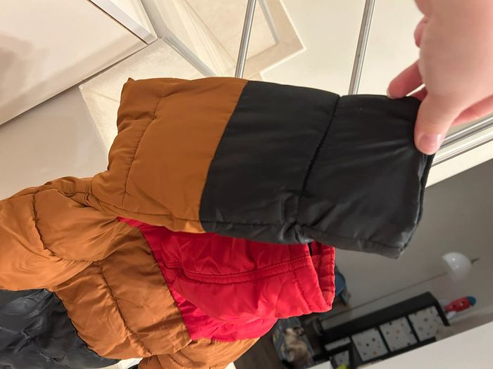 Doudoune à capuche Catimini rouge, beige et noire 4 ans - photo numéro 14