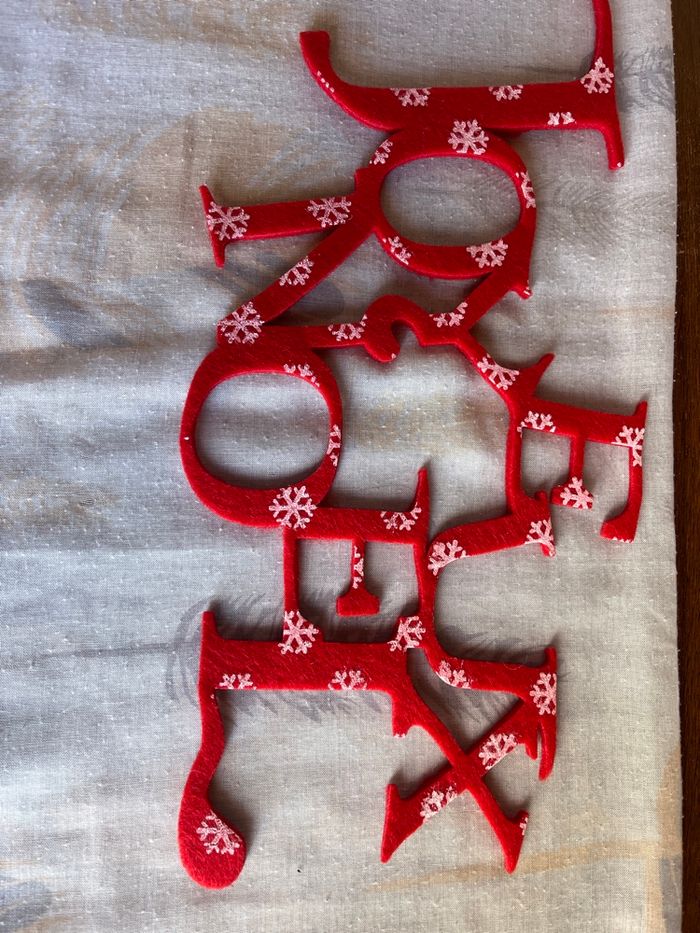 Lot d’éléments en feutrine pour décorer le sapin de Noël ou bien la cheminée . - photo numéro 5