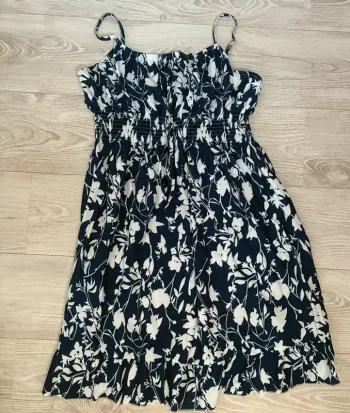 Robe fine bretelles
