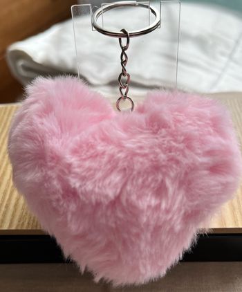 Porte clé coeur fausse fourrure