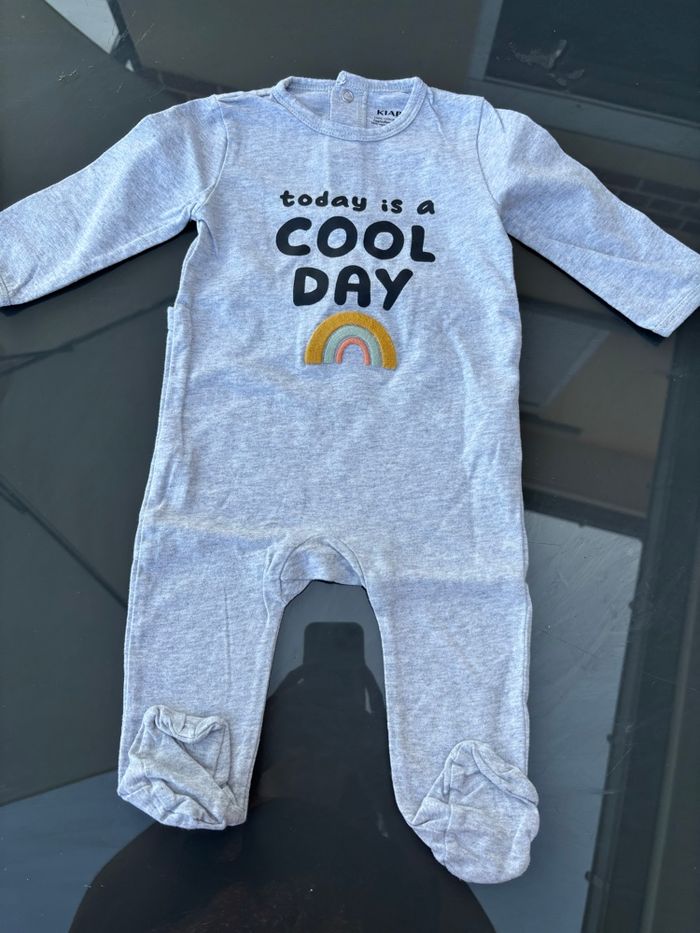 Lot vêtements 6 mois - photo numéro 4