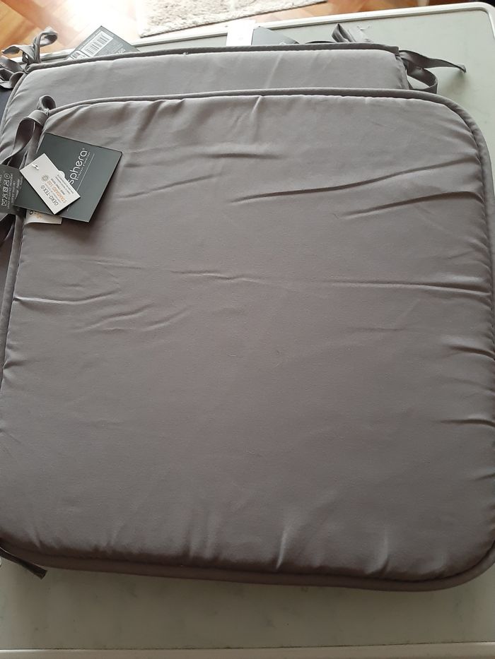 Lot 3 galettes de chaises grises neuves - photo numéro 6