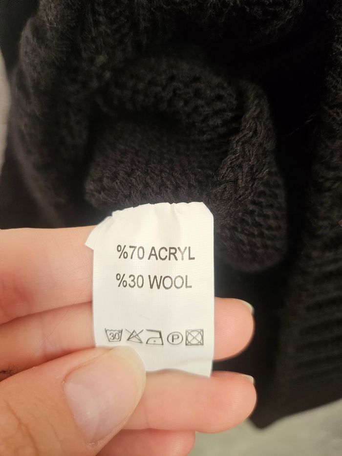 Pull en laine torsadé noir de chez Lacoste - photo numéro 7