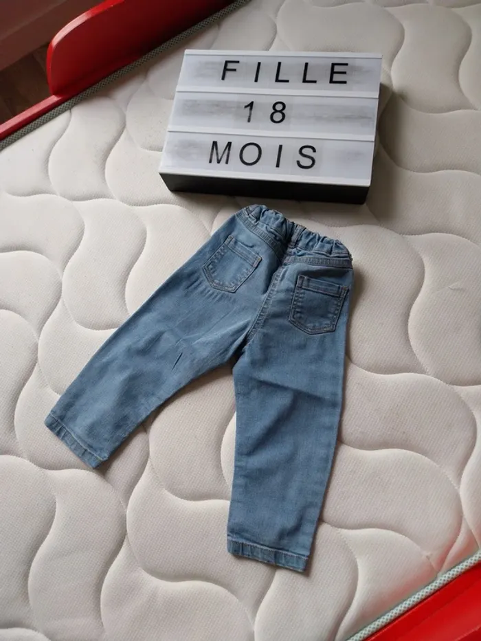 Jeans fille 18 mois Kiabi - photo numéro 2