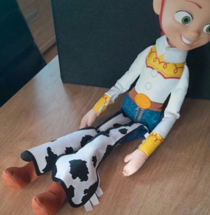 Toy story Jessie 38 cm version non parlante - photo numéro 3