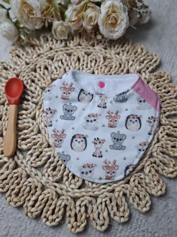 Bavoir bandana motif animaux 0-9 mois