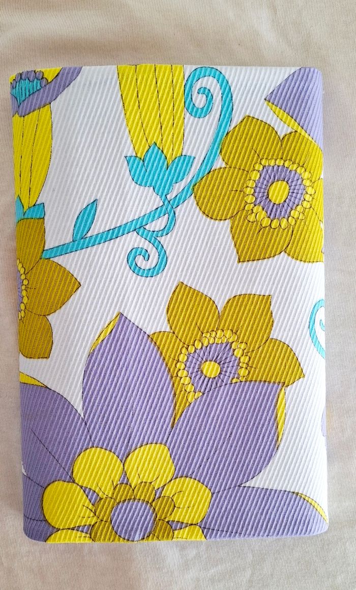 Protège livre tissu vintage - photo numéro 2