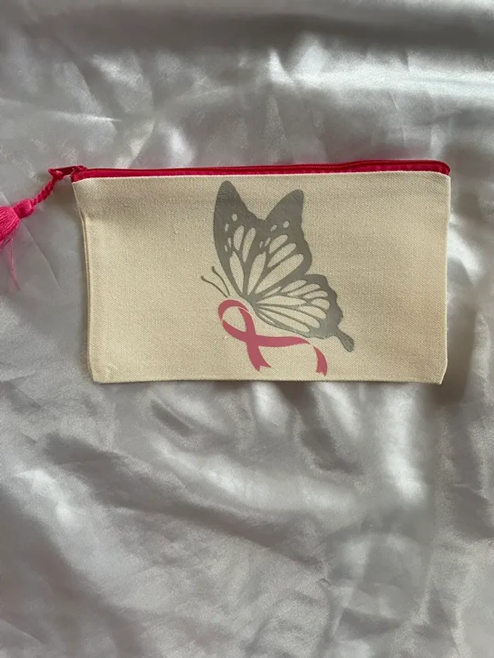 Pochette papillon ruban