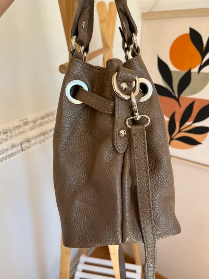 Sac vintage y2k en cuir marron excellent état [ref 2508SBr184] - photo numéro 7