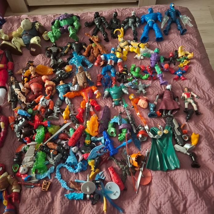 Lot figurines super héros - photo numéro 3