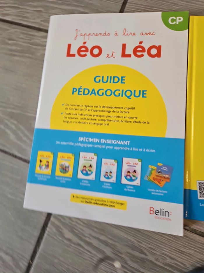 Livre scolaire  lecture syllabique Léo  et Léa - photo numéro 3