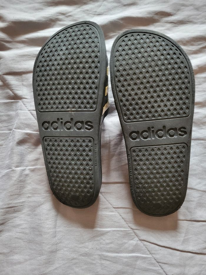 Claquettes Adidas mixte 39 - photo numéro 3
