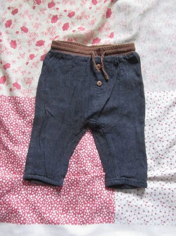 Pantalon gris foncé 9 mois