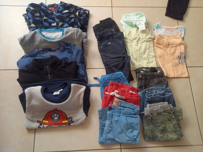 Lot taille 8 ans