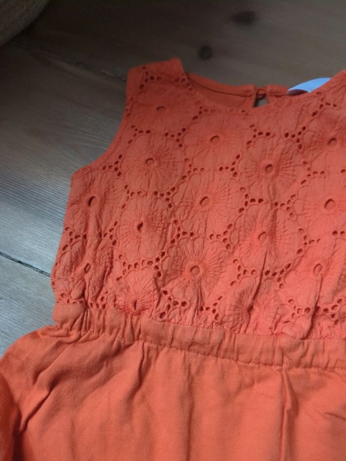Robe 18 mois orange dentelle fleurs - photo numéro 2