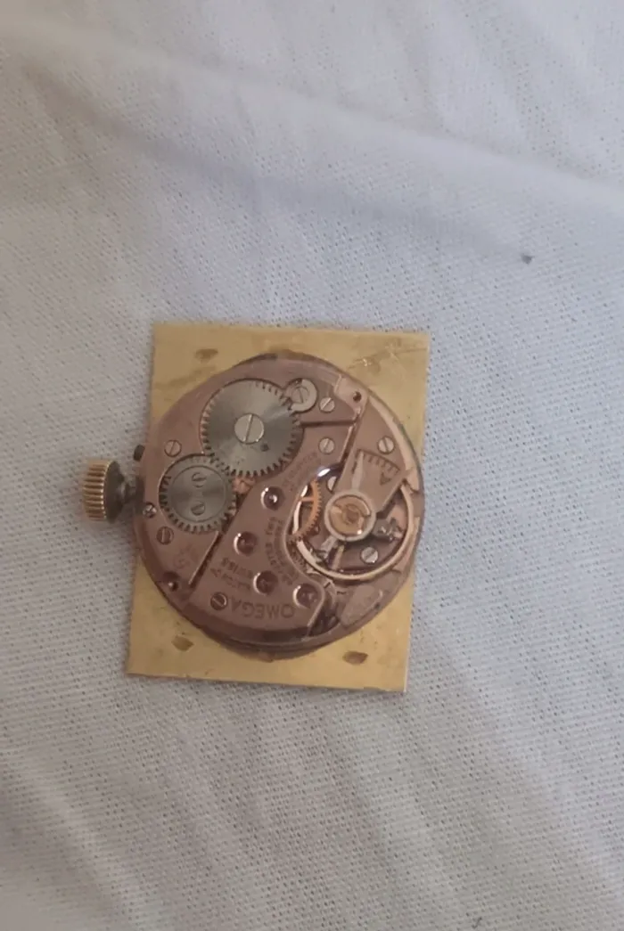 Omega Remontage Manuel Horlogerie - Calibre 620 Cadran Or 3g  18k - photo numéro 3