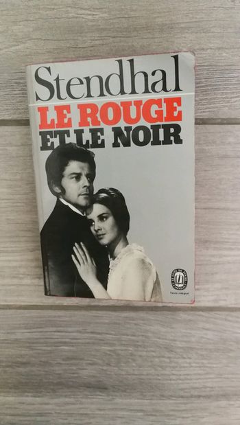 Stendhal le rouge et le noir, livre de poche