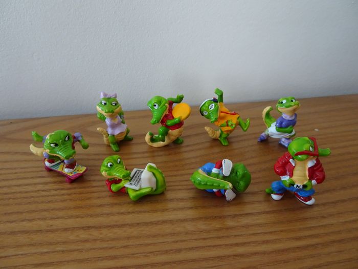 Lot de 8 figurines kinder crocodiles - photo numéro 2