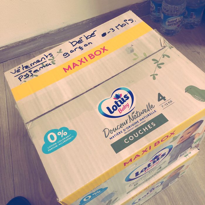Lit de vêtement et pyjama