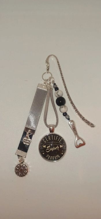 Cadeau parrain, marque page " super parrain "