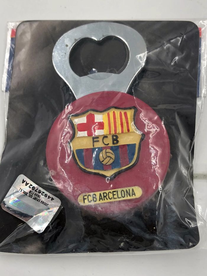 Porte clé ouvre boîte FC Barcelone neuf - photo numéro 3