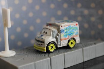 Disney Pixar cars mini racer Dr Damage