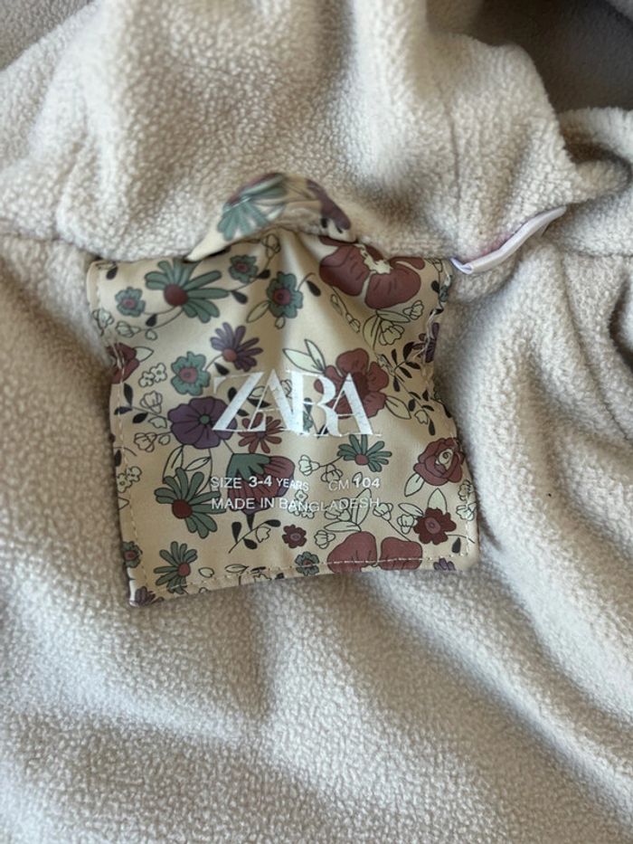 Veste imperméable Zara taille 104 - photo numéro 7