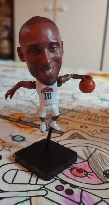 Petite figurine basketball NBA neuve Kobe Bryant Team USA