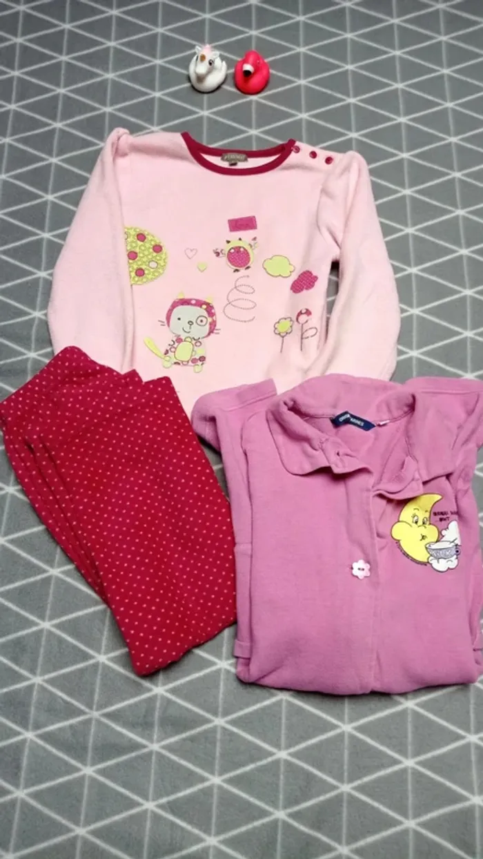 🦄 Lot pyjama et robe de chambre, 6 ans
