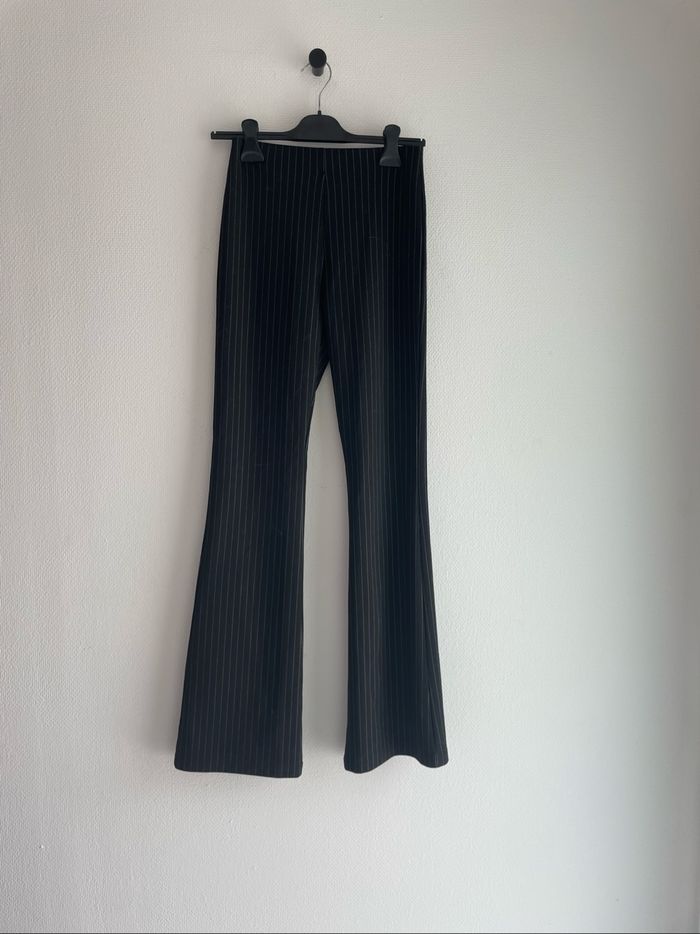 Pantalon à rayures