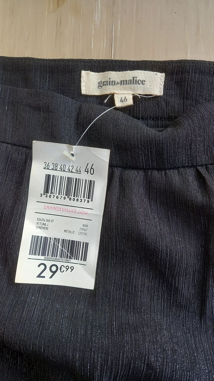 Jupe noir brillante - photo numéro 2