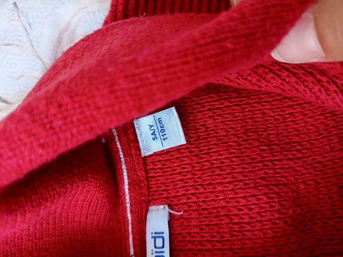 Gilet rouge Okaïdi 5a - photo numéro 2