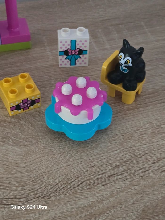 Lego Duplo Disney - La Fête d'anniversaire de Minnie - 10873 - photo numéro 4
