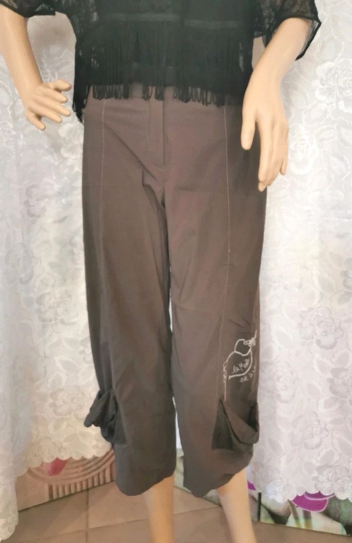Pantacourt. Marron-taupe. Taille 36. La Mode Est À Vous