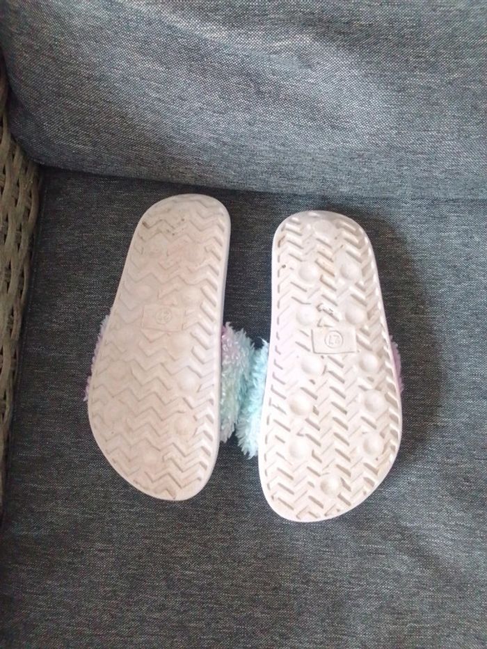 Claquette taille 27 - photo numéro 2