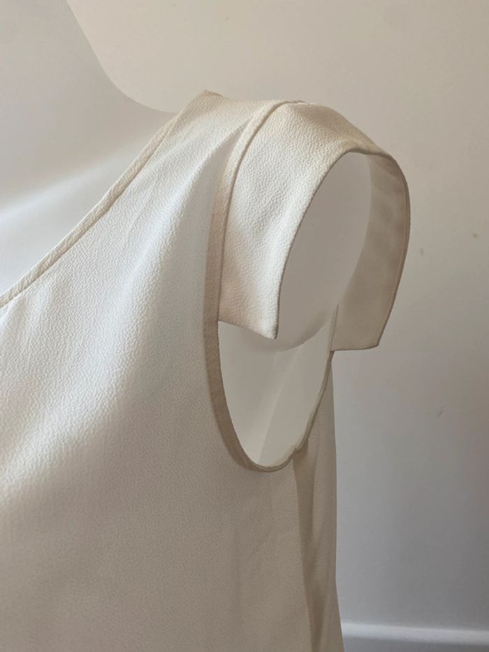 Top blanc court et léger - photo numéro 3