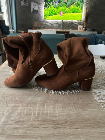 Bottes My Botega en daim marron – 37 – 10€