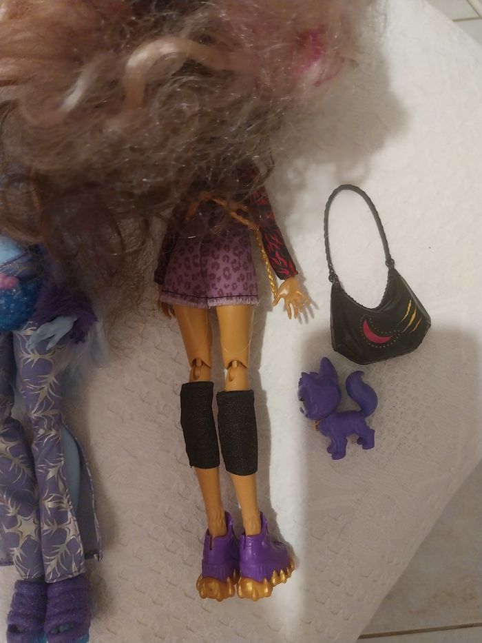 3 Poupées Monster High G3 Abbey Clawdeen Draculaura Basic Mattel 2022 - photo numéro 7