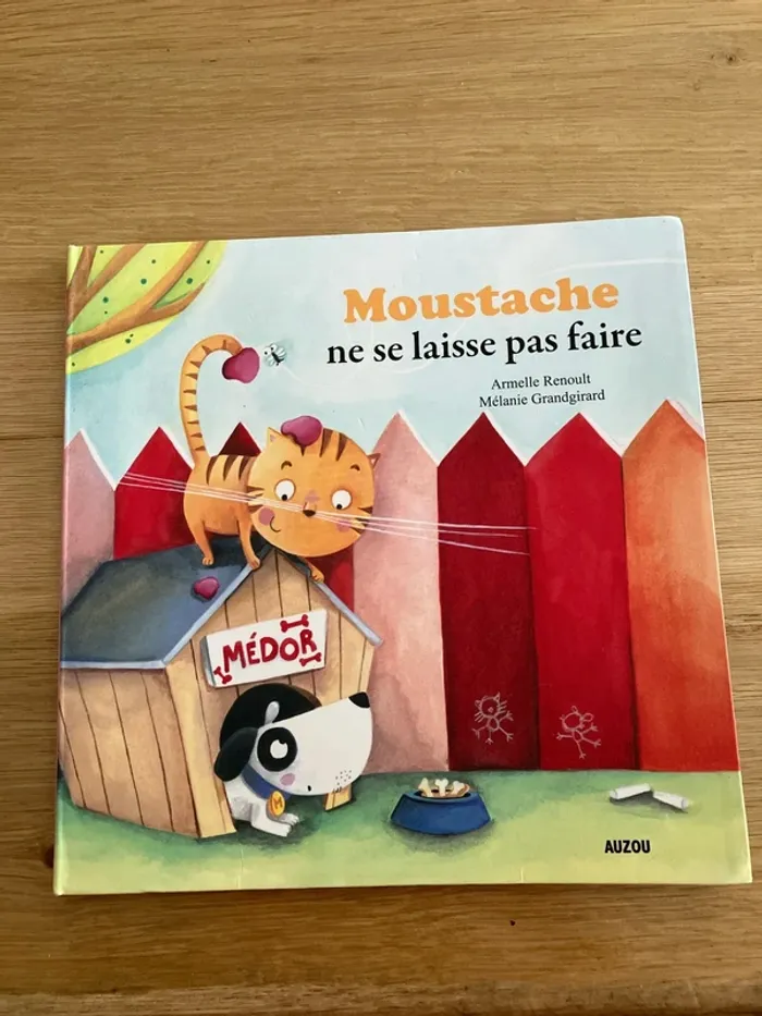Livre moustache ne se laisse pas faire