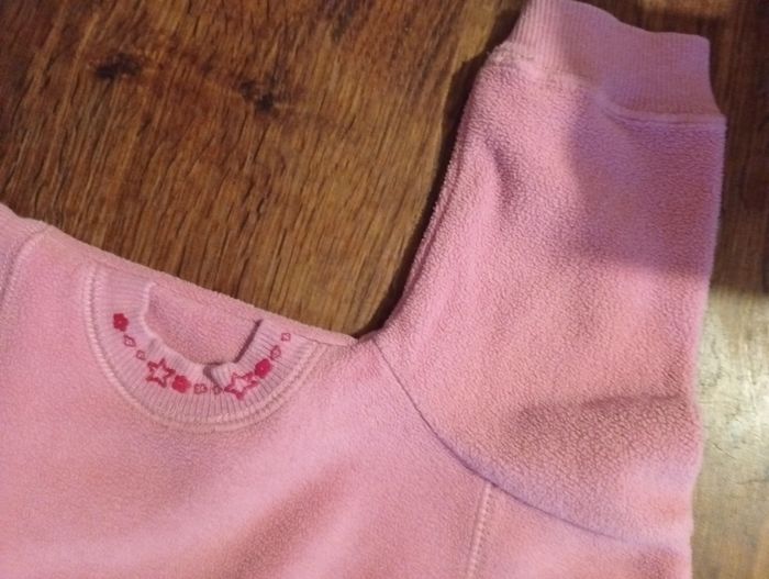 Veste polaire Kiabi taille 6 mois - photo numéro 2