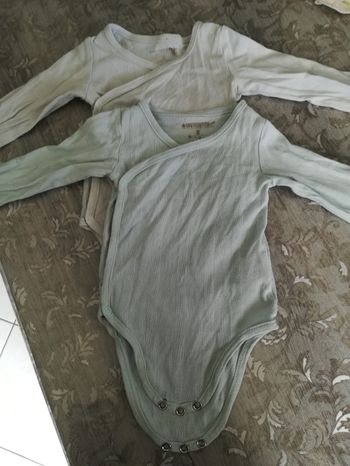 Lot de 2 bodies ml 6 mois