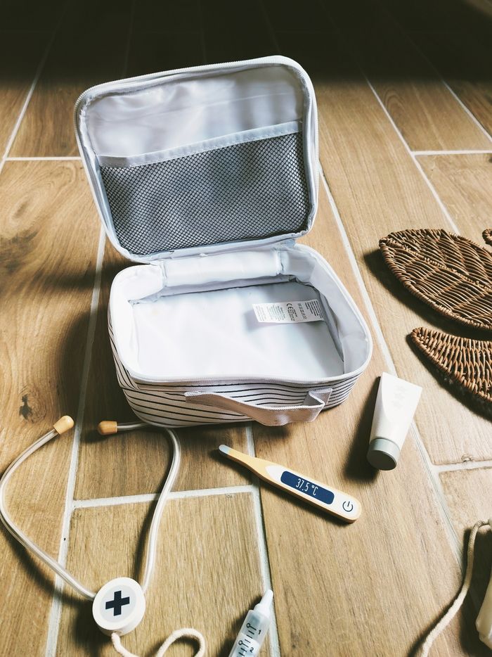 🩺Trousse malette Kit Docteur/médecin en bois marque Vertbaudet - photo numéro 5